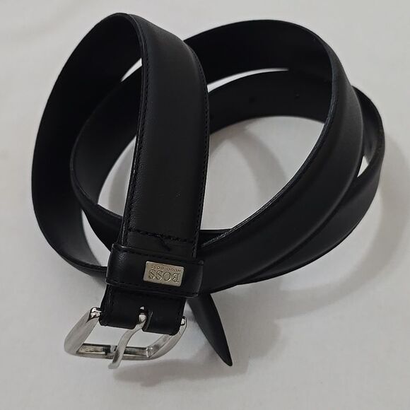 HUGO BOSS Umbe Black Leather Belt 1.5in Wide, 45in Long - Picture 1 of 6